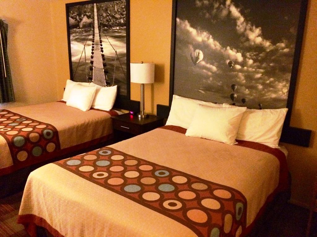 Super 8 By Wyndham Idaho Falls Esterno foto