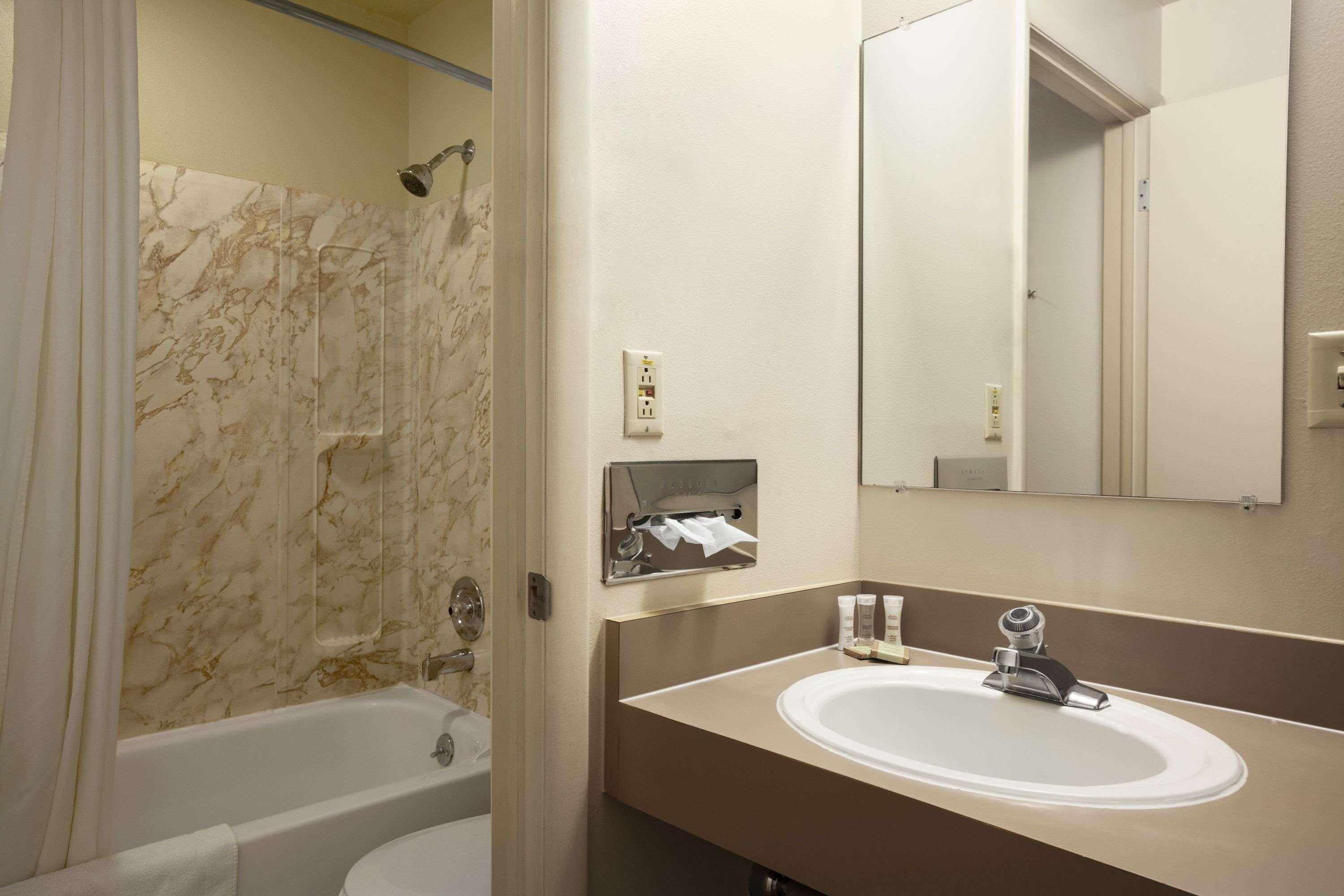 Super 8 By Wyndham Idaho Falls Esterno foto