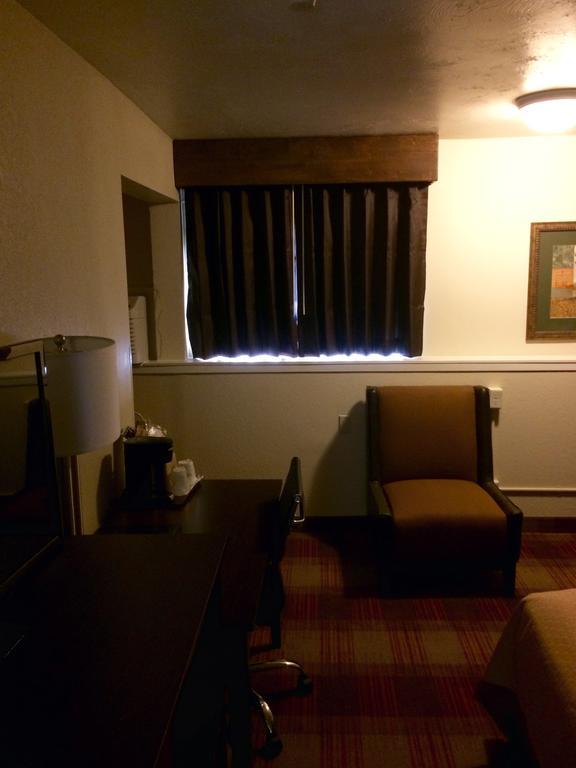 Super 8 By Wyndham Idaho Falls Esterno foto