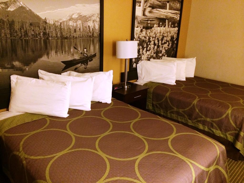 Super 8 By Wyndham Idaho Falls Esterno foto