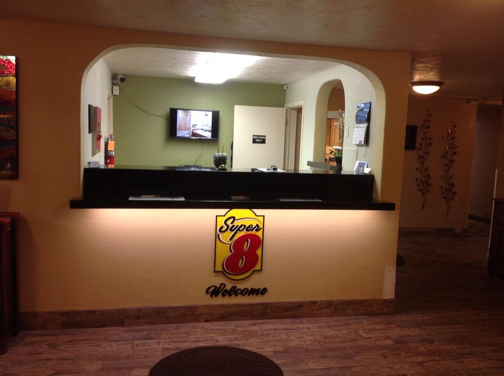 Super 8 By Wyndham Idaho Falls Esterno foto