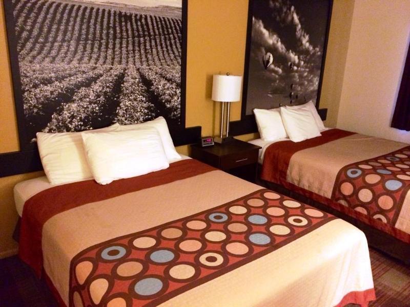 Super 8 By Wyndham Idaho Falls Esterno foto